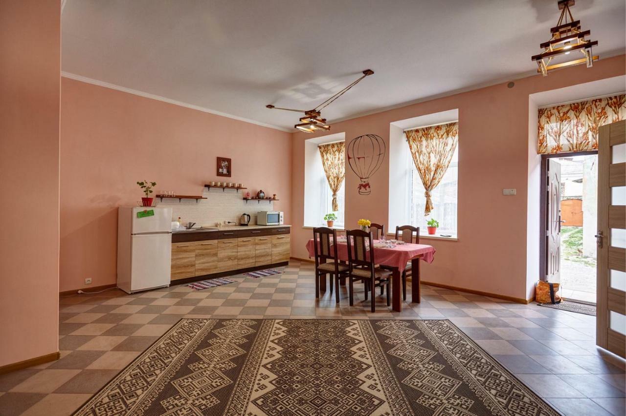 Sweet Home Kamjanez-Podilskyj Exterior foto